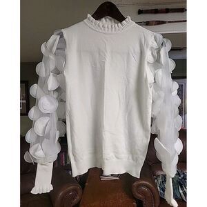 Siani Milano Illusion white Blouse with puffy sleeves and petals on‎ the sleeve
